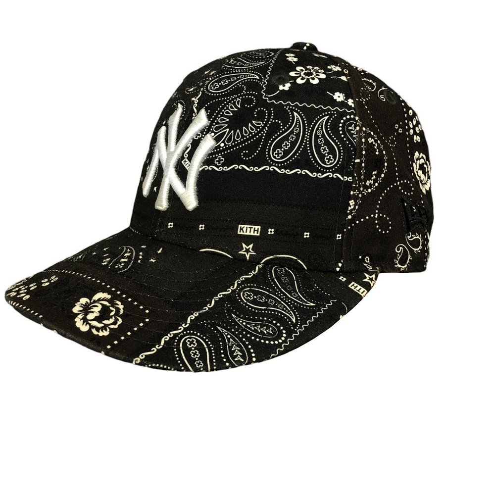 Pre-Owned Kith Bandana Grey Fitted Hat - Size 7 1/8